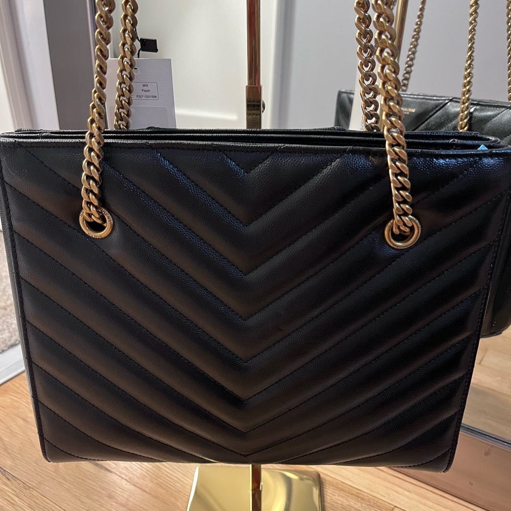 SOLD Saint Laurent Tribeca Shoulder Bag With Gold Hardware - Picture 6 of 15